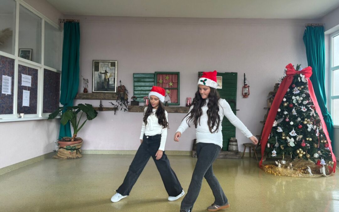 BOŽIĆNA PRIREDBA U NAŠOJ ŠKOLI